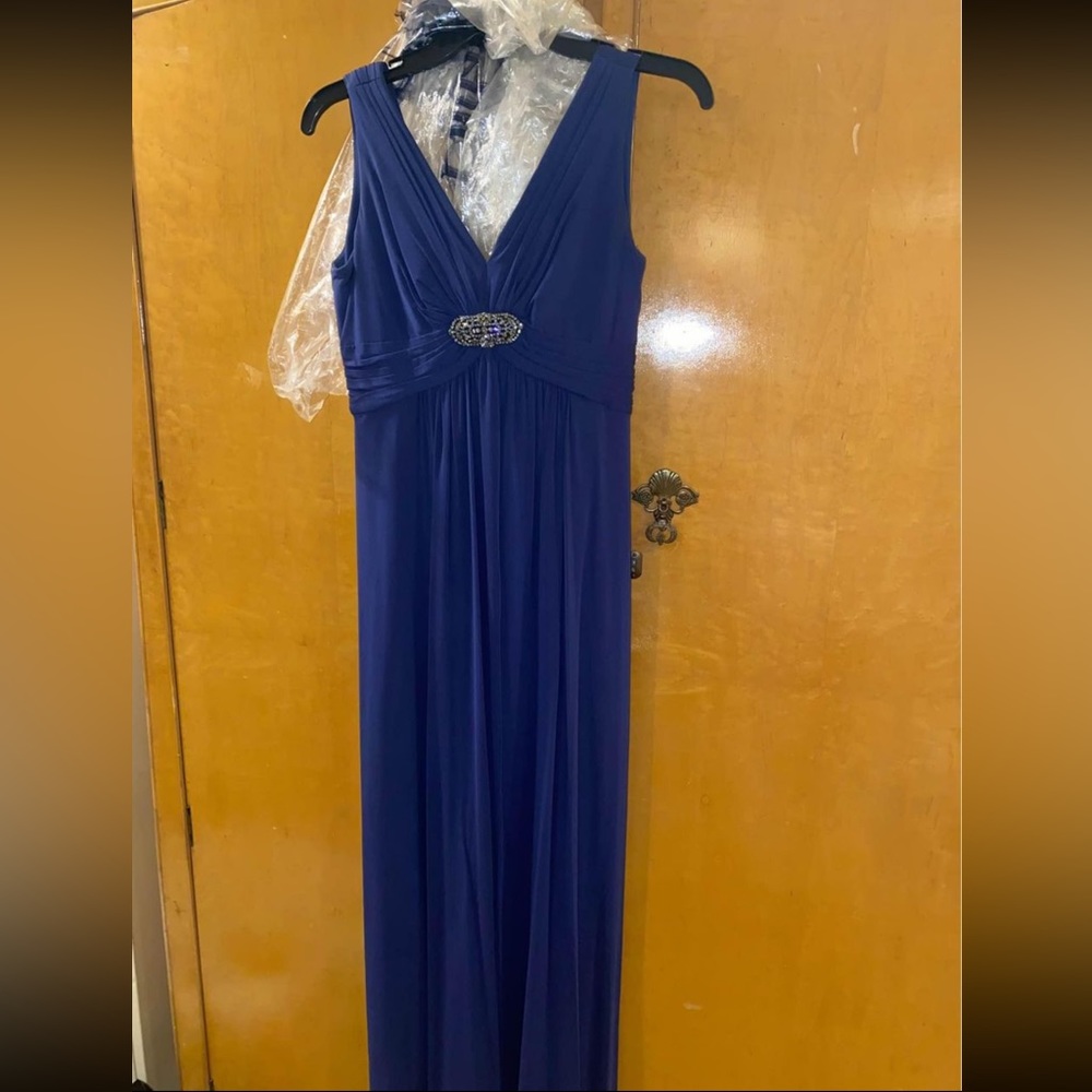 BCBG Formal Dress!! Size Medium!